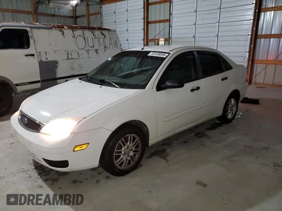 ✅ 2007 Ford Focus S • VIN: 1FAFP34N77W266268 • Лот: 92438595. Опубликован ранее на Copart с пробегом 202 991 миль. Бесплатный доступ к архиву аукционных продаж из США и подробный отчёт об истории автомобиля на DreamBid. Изображение 1.