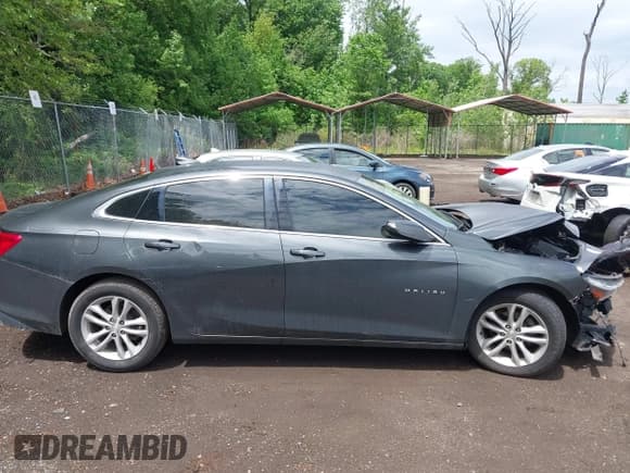 ✅ 2018 Chevrolet Malibu LT • VIN: 1G1ZD5ST9JF108480 • Lot: 42230437. Wystawiony na IAAI z przebiegiem 142 004 mil. Bezpłatny archiwum sprzedaży aukcyjnych z USA i szczegółowy raport historii pojazdu na DreamBid. Zdjęcie 14.
