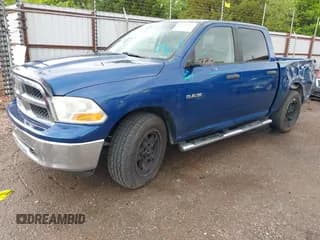 ✅ 2009 Dodge 1500 SLT • VIN: 1D3HB13P29S757051 • Lot: 42124041. Wystawiony na IAAI z przebiegiem 131 847 mil. Bezpłatny archiwum sprzedaży aukcyjnych z USA i szczegółowy raport historii pojazdu na DreamBid. Zdjęcie 2.