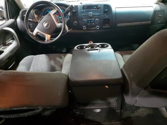 2008 Chevrolet Silverado 3500HD SRW LTZ с VIN 1GCHK33698F167903, выставлен на аукционе Copart как лот 42434475 с пробегом 162 616 миль миль и Чистый • Clean title. История ставок и продаж доступна на DreamBid. Изображение 8.