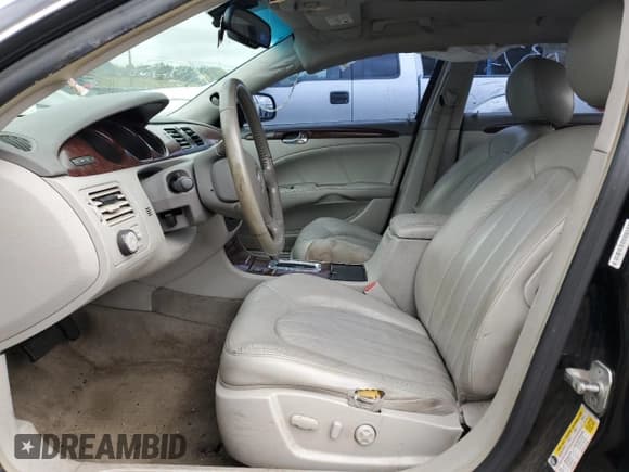 ✅ 2010 Buick Lucerne CXL • VIN: 1G4HC5EM1AU120897 • Лот: 84463595. Опубликован ранее на Copart с пробегом 173 320 миль. Бесплатный доступ к архиву аукционных продаж из США и подробный отчёт об истории автомобиля на DreamBid. Изображение 7.