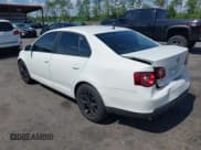 ✅ 2010 Volkswagen Jetta Limited Edition • VIN: 3VWAX7AJXAM110811 • Lot: 42767439. Listed on IAAI with 215,293 mi. Free auction sales archive from the USA and detailed vehicle history report at DreamBid. Image 3.