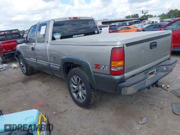 2000 Chevrolet Silverado 1500 LS с VIN 1GCEK19T6YE349746, выставлен на аукционе IAAI как лот 43273642 с пробегом 179 314 миль миль и . История ставок и продаж доступна на DreamBid. Изображение 3.