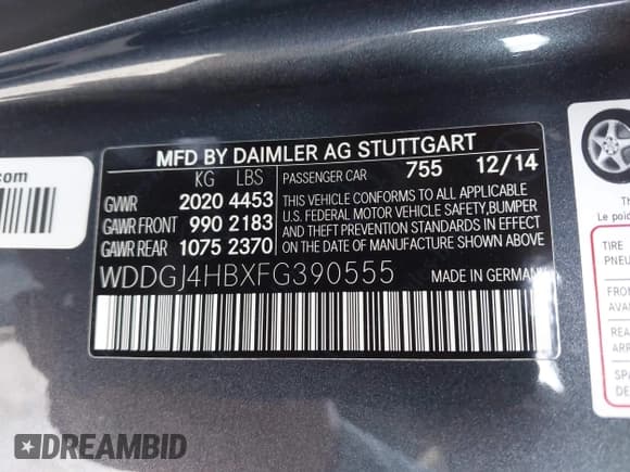 ✅ 2015 Mercedes-Benz C 250 • VIN: WDDGJ4HBXFG390555 • Lot: 42288436. Wystawiony na IAAI z przebiegiem 93 665 mil. Bezpłatny archiwum sprzedaży aukcyjnych z USA i szczegółowy raport historii pojazdu na DreamBid. Zdjęcie 9.