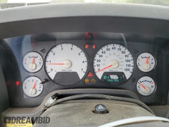 ✅ 2006 Dodge 2500 ST • VIN: 3D7KS26D16G202123 • Lot: 53137755. Wystawiony na Copart z przebiegiem 280 788 mil. Bezpłatny archiwum sprzedaży aukcyjnych z USA i szczegółowy raport historii pojazdu na DreamBid. Zdjęcie 9.