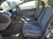 ✅ 2010 Honda Civic DX-VP • VIN: 2HGFA1F33AH518763 • Lot: 86991715. Wystawiony na Copart z przebiegiem 149 061 mil. Bezpłatny archiwum sprzedaży aukcyjnych z USA i szczegółowy raport historii pojazdu na DreamBid. Zdjęcie 7.