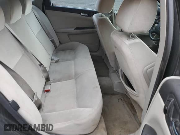 2010 Chevrolet Impala LS z VIN 2G1WA5EN5A1241205, wystawiony jako Copart lot #90408515 z przebiegiem 180 240 mil mil oraz Szkoda całkowita • Salvage title. Historia ofert i sprzedaży dostępna na DreamBid. Obrazek 10.