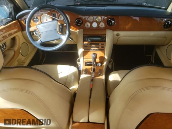 ✅ 2005 Bentley Arnage R • VIN: SCBLC37F75CX10456 • Лот: 82270445. Опубликован ранее на Copart с пробегом 54 972 миль. Бесплатный доступ к архиву аукционных продаж из США и подробный отчёт об истории автомобиля на DreamBid. Изображение 8.