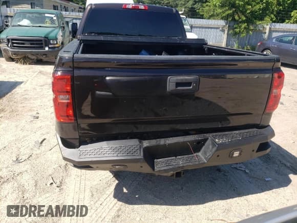 ✅ 2019 Chevrolet Silverado 1500 LT • VIN: 2GCVKPEC5K1118550 • Lot: 61446164. Wystawiony na Copart z przebiegiem 114 208 mil. Bezpłatny archiwum sprzedaży aukcyjnych z USA i szczegółowy raport historii pojazdu na DreamBid. Zdjęcie 6.