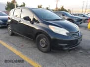 ✅ 2015 Nissan Note S • VIN: 3N1CE2CP3FL425715 • Lot: 43752697. Wystawiony na IAAI z przebiegiem 239 671 mil. Bezpłatny archiwum sprzedaży aukcyjnych z USA i szczegółowy raport historii pojazdu na DreamBid. Zdjęcie 1.