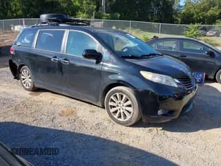 ✅ 2012 Toyota Sienna XLE • VIN: 5TDDK3DC2CS041006 • Lot: 43091188. Wystawiony na IAAI z przebiegiem 178 385 mil. Bezpłatny archiwum sprzedaży aukcyjnych z USA i szczegółowy raport historii pojazdu na DreamBid. Zdjęcie 1.