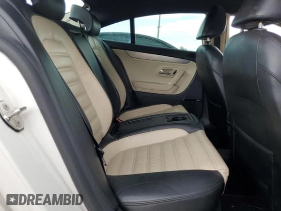 ✅ 2009 Volkswagen CC 4Motion • VIN: WVWGU73C09E539235 • Лот: 68752414. Опубликован ранее на Copart с пробегом 101 792 миль. Бесплатный доступ к архиву аукционных продаж из США и подробный отчёт об истории автомобиля на DreamBid. Изображение 10.