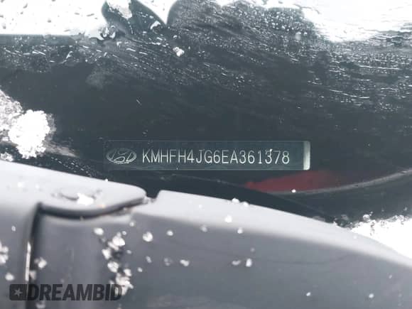 2014 Hyundai Azera Limited with VIN KMHFH4JG6EA361378, listed as a IAAI auction lot 41557210 with 58,561 mi miles and . Bid and sale history available at DreamBid. Image 9.