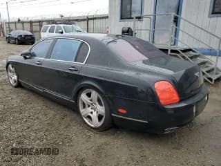 ✅ 2006 Bentley Flying Spur • VIN: SCBBR53W56C034988 • Lot: 93289245. Wystawiony na Copart z przebiegiem Nie podano. Bezpłatny archiwum sprzedaży aukcyjnych z USA i szczegółowy raport historii pojazdu na DreamBid. Zdjęcie 2.