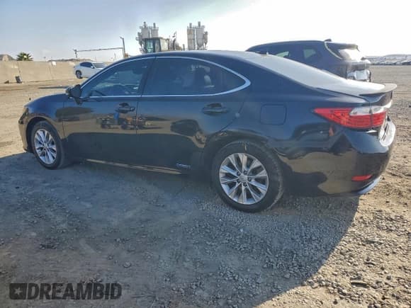 ✅ 2013 Lexus ES 300h • VIN: JTHBW1GG0D2015185 • Лот: 94361435. Опубликован ранее на Copart с пробегом 240 772 миль. Бесплатный доступ к архиву аукционных продаж из США и подробный отчёт об истории автомобиля на DreamBid. Изображение 2.