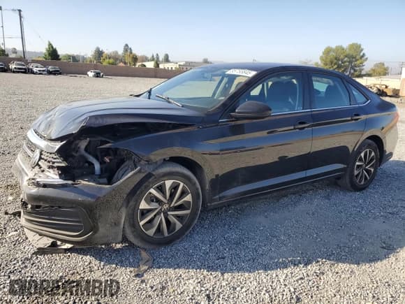 ✅ 2022 Volkswagen Jetta S • VIN: 3VWCM7BU0NM021023 • Lot: 85755845. Listed on Copart with 30,781 mi. Free auction sales archive from the USA and detailed vehicle history report at DreamBid. Image 1.
