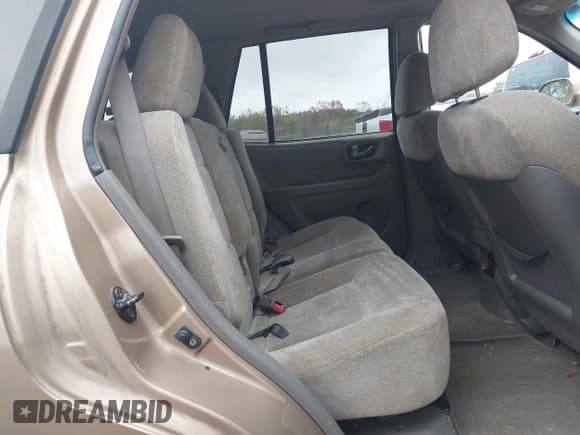 ✅ 2004 Hyundai Santa Fe GLS • VIN: KM8SC73D94U755102 • Lot: 43566404. Listed on IAAI with 202,091 mi. Free auction sales archive from the USA and detailed vehicle history report at DreamBid. Image 8.