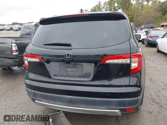 ✅ 2019 Honda Pilot Touring 8-Passenger • VIN: 5FNYF5H96KB037544 • Лот: 43526396. Опубликован ранее на IAAI с пробегом 143 482 миль. Бесплатный доступ к архиву аукционных продаж из США и подробный отчёт об истории автомобиля на DreamBid. Изображение 16.