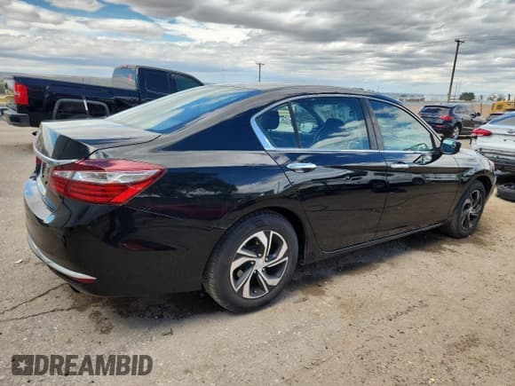 ✅ 2017 Honda Accord LX • VIN: 1HGCR2F32HA256213 • Лот: 81429805. Опубликован ранее на Copart с пробегом 78 811 миль. Бесплатный доступ к архиву аукционных продаж из США и подробный отчёт об истории автомобиля на DreamBid. Изображение 3.