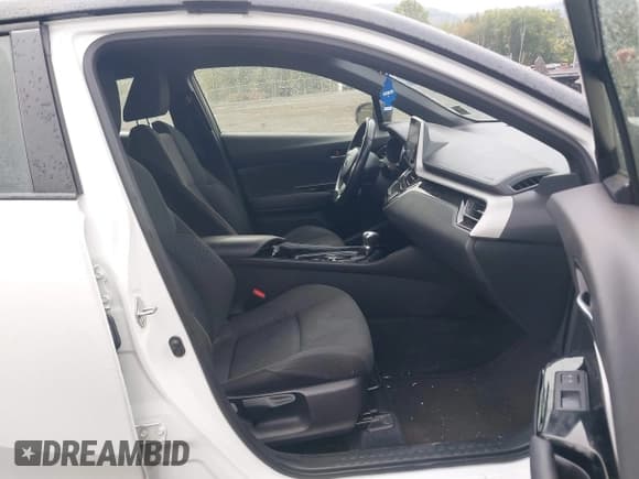 ✅ 2022 Toyota C-HR XLE • VIN: JTNKHMBX4N1131559 • Лот: 43268172. Опубликован ранее на IAAI с пробегом 46 997 миль. Бесплатный доступ к архиву аукционных продаж из США и подробный отчёт об истории автомобиля на DreamBid. Изображение 5.