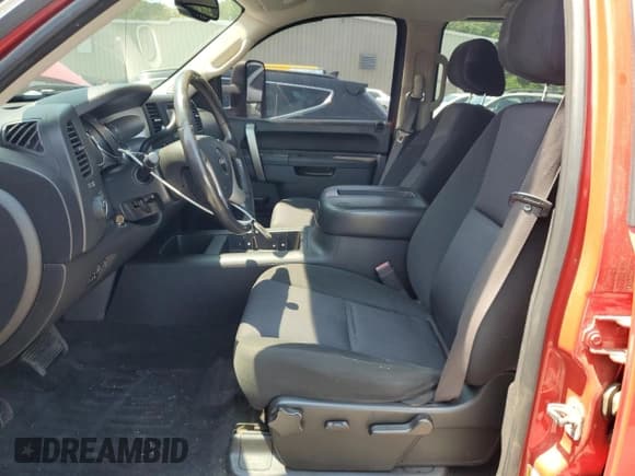 ✅ 2011 GMC Sierra 2500HD SLE • VIN: 1GT120C81BF235961 • Lot: 65445825. Wystawiony na Copart z przebiegiem Nie podano. Bezpłatny archiwum sprzedaży aukcyjnych z USA i szczegółowy raport historii pojazdu na DreamBid. Zdjęcie 7.