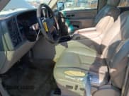 ✅ 2005 Chevrolet Suburban Z71 • VIN: 3GNFK16Z65G129807 • Лот: 51466145. Опубликован ранее на Copart с пробегом 242 555 миль. Бесплатный доступ к архиву аукционных продаж из США и подробный отчёт об истории автомобиля на DreamBid. Изображение 7.