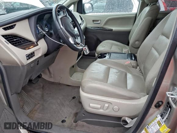 ✅ 2015 Toyota Sienna XLE • VIN: 5TDDK3DC6FS097325 • Lot: 96090135. Listed on Copart with 297,330 mi. Free auction sales archive from the USA and detailed vehicle history report at DreamBid. Image 7.