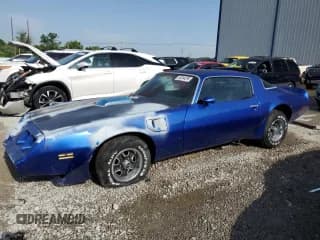 ✅ 1980 Pontiac Firebird • VIN: 2S87AAL155930 • Lot: 56244295. Wystawiony na Copart z przebiegiem 61 263 mil. Bezpłatny archiwum sprzedaży aukcyjnych z USA i szczegółowy raport historii pojazdu na DreamBid. Zdjęcie 1.