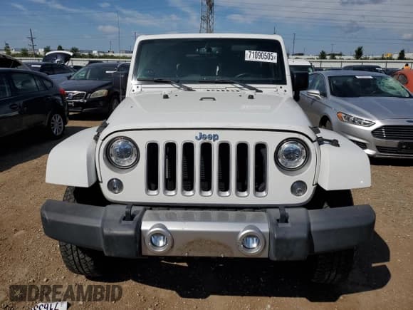 ✅ 2017 Jeep Wrangler Sahara • VIN: 1C4AJWBG0HL525164 • Lot: 71090505. Wystawiony na Copart z przebiegiem 64 239 mil. Bezpłatny archiwum sprzedaży aukcyjnych z USA i szczegółowy raport historii pojazdu na DreamBid. Zdjęcie 5.