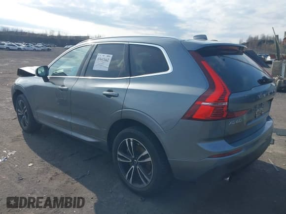 ✅ 2020 Volvo XC60 Momentum • VIN: YV4A22RK7L1410322 • Lot: 43643662. Listed on IAAI with 55,911 mi. Free auction sales archive from the USA and detailed vehicle history report at DreamBid. Image 3.