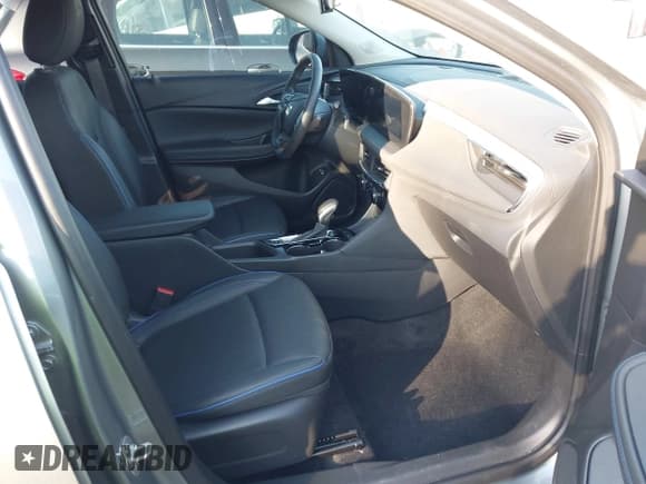 ✅ 2025 Buick Encore GX Sport Touring • VIN: KL4AMDSL2SB151771 • Lot: 43322989. Listed on IAAI with 16,956 mi. Free auction sales archive from the USA and detailed vehicle history report at DreamBid. Image 5.