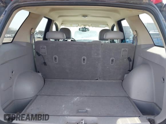 ✅ 2006 Saturn VUE • VIN: 5GZCZ33D86S848562 • Lot: 41884495. Wystawiony na IAAI z przebiegiem 151 874 mil. Bezpłatny archiwum sprzedaży aukcyjnych z USA i szczegółowy raport historii pojazdu na DreamBid. Zdjęcie 17.