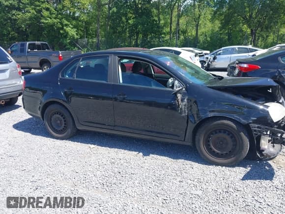 ✅ 2007 Volkswagen Jetta • VIN: 3VWGG71K37M050110 • Лот: 42810950. Опубликован ранее на IAAI с пробегом 136 740 миль. Бесплатный доступ к архиву аукционных продаж из США и подробный отчёт об истории автомобиля на DreamBid. Изображение 13.