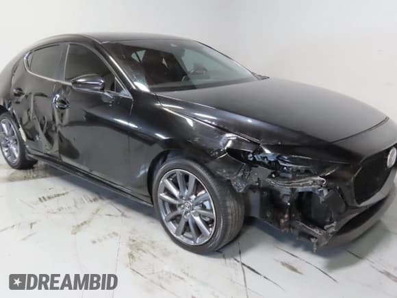 ✅ 2021 Mazda 3 Select • VIN: JM1BPAKL7M1336164 • Лот: 84984585. Опубликован ранее на Copart с пробегом Не указан. Бесплатный доступ к архиву аукционных продаж из США и подробный отчёт об истории автомобиля на DreamBid. Изображение 1.