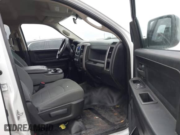 2014 Ram 1500 Express с VIN 1C6RR7FT2ES277890, выставлен на аукционе IAAI как лот 43605217 с пробегом 189 095 миль миль и . История ставок и продаж доступна на DreamBid. Изображение 5.