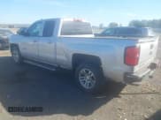 ✅ 2019 Chevrolet Silverado 1500 LT • VIN: 2GCRCPECXK1154992 • Lot: 43507958. Wystawiony na IAAI z przebiegiem 117 450 mil. Bezpłatny archiwum sprzedaży aukcyjnych z USA i szczegółowy raport historii pojazdu na DreamBid. Zdjęcie 3.