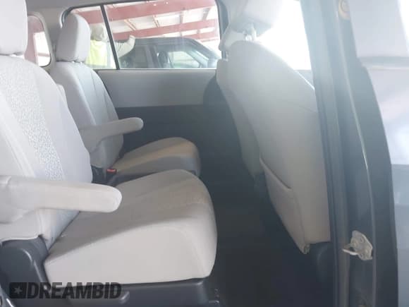✅ 2012 Mazda 5 Touring • VIN: JM1CW2CLXC0111947 • Lot: 42690065. Listed on IAAI with 116,308 mi. Free auction sales archive from the USA and detailed vehicle history report at DreamBid. Image 8.