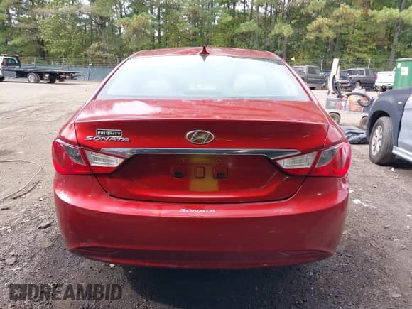 ✅ 2013 Hyundai Sonata GLS • VIN: 5NPEB4AC2DH801117 • Lot: 43522109. Listed on IAAI with 139,072 mi. Free auction sales archive from the USA and detailed vehicle history report at DreamBid. Image 16.
