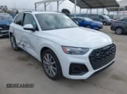 ✅ 2024 Audi Q5 S line Premium Plus • VIN: WA1E2AFY9R2092465 • Lot: 42090469. Wystawiony na IAAI z przebiegiem 2 835 mil. Bezpłatny archiwum sprzedaży aukcyjnych z USA i szczegółowy raport historii pojazdu na DreamBid. Zdjęcie 1.