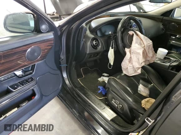 ✅ 2012 Jaguar XJ • VIN: SAJWA1CB4CLV37615 • Lot: 71968855. Listed on Copart with Not provided. Free auction sales archive from the USA and detailed vehicle history report at DreamBid. Image 8.