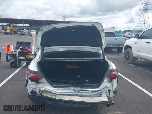 2022 Toyota Camry SE z VIN 4T1T11AK3NU066747, wystawiony jako IAAI lot #42347249 z przebiegiem 112 765 mil mil oraz . Historia ofert i sprzedaży dostępna na DreamBid. Obrazek 6.