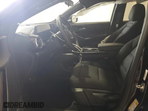 ✅ 2025 Chevrolet Equinox AWD LT • VIN: 3GNAXPEG0SL322777 • Lot: 65805215. Wystawiony na Copart z przebiegiem 8 965 mil. Bezpłatny archiwum sprzedaży aukcyjnych z USA i szczegółowy raport historii pojazdu na DreamBid. Zdjęcie 7.