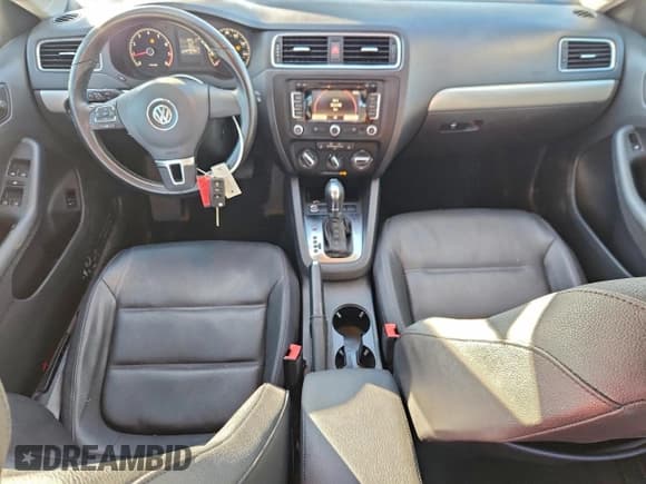 ✅ 2011 Volkswagen Jetta SEL • VIN: 3VWLX7AJ1BM360397 • Lot: 94114605. Listed on Copart with 74,261 mi. Free auction sales archive from the USA and detailed vehicle history report at DreamBid. Image 8.