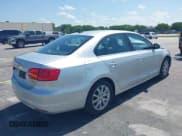 ✅ 2013 Volkswagen Jetta SE • VIN: 3VWDP7AJ6DM376487 • Lot: 42362475. Wystawiony na IAAI z przebiegiem 124 324 mil. Bezpłatny archiwum sprzedaży aukcyjnych z USA i szczegółowy raport historii pojazdu na DreamBid. Zdjęcie 4.