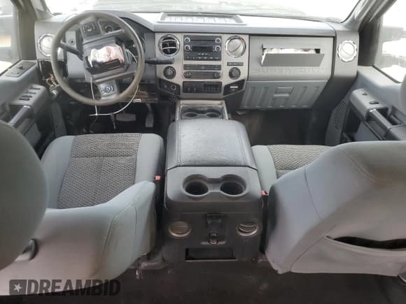 ✅ 2015 Ford F-250 Lariat • VIN: 1FT7W2BT0FEA79908 • Lot: 81835695. Wystawiony na Copart z przebiegiem Nie podano. Bezpłatny archiwum sprzedaży aukcyjnych z USA i szczegółowy raport historii pojazdu na DreamBid. Zdjęcie 8.