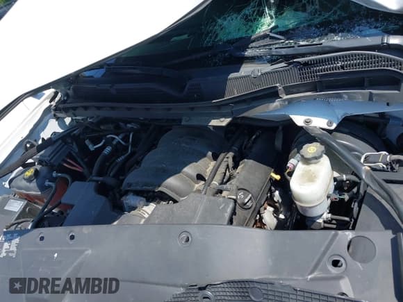 ✅ 2019 Chevrolet Silverado 1500 LT • VIN: 2GCVKPECXK1120214 • Lot: 42803468. Wystawiony na IAAI z przebiegiem 61 053 mil. Bezpłatny archiwum sprzedaży aukcyjnych z USA i szczegółowy raport historii pojazdu na DreamBid. Zdjęcie 10.