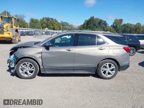✅ 2018 Chevrolet Equinox Premier • VIN: 3GNAXMEV9JS597694 • Lot: 43515511. Wystawiony na IAAI z przebiegiem 43 888 mil. Bezpłatny archiwum sprzedaży aukcyjnych z USA i szczegółowy raport historii pojazdu na DreamBid. Zdjęcie 14.