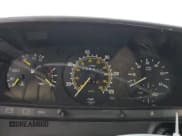 ✅ 1984 Mercedes-Benz 300 D • VIN: WDBAB33A1EA006099 • Лот: 72606344. Опубликован ранее на Copart с пробегом 336 416 миль. Бесплатный доступ к архиву аукционных продаж из США и подробный отчёт об истории автомобиля на DreamBid. Изображение 9.