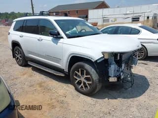 ✅ 2025 Jeep Grand Cherokee Limited • VIN: 1C4RJKBG7S8686200 • Lot: 42592289. Wystawiony na IAAI z przebiegiem 1 979 mil. Bezpłatny archiwum sprzedaży aukcyjnych z USA i szczegółowy raport historii pojazdu na DreamBid. Zdjęcie 1.