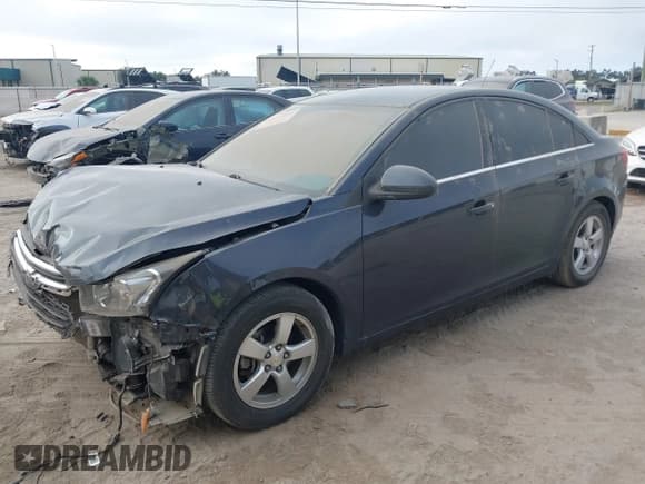 ✅ 2015 Chevrolet Cruze LT • VIN: 1G1PC5SB8F7259166 • Lot: 43535489. Listed on IAAI with 70,739 mi. Free auction sales archive from the USA and detailed vehicle history report at DreamBid. Image 2.